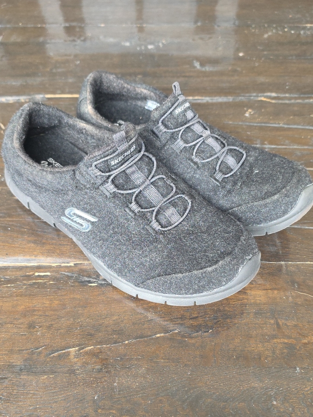 (10) Skechers Charcoal Gray Slip-On Knit Casual Sneakers Wool Comfy Sustainable